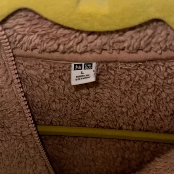 Uniqlo pink fleece jacket - Picture 4 of 4